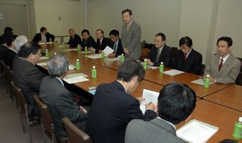 日本共産党と全建総連との懇談会